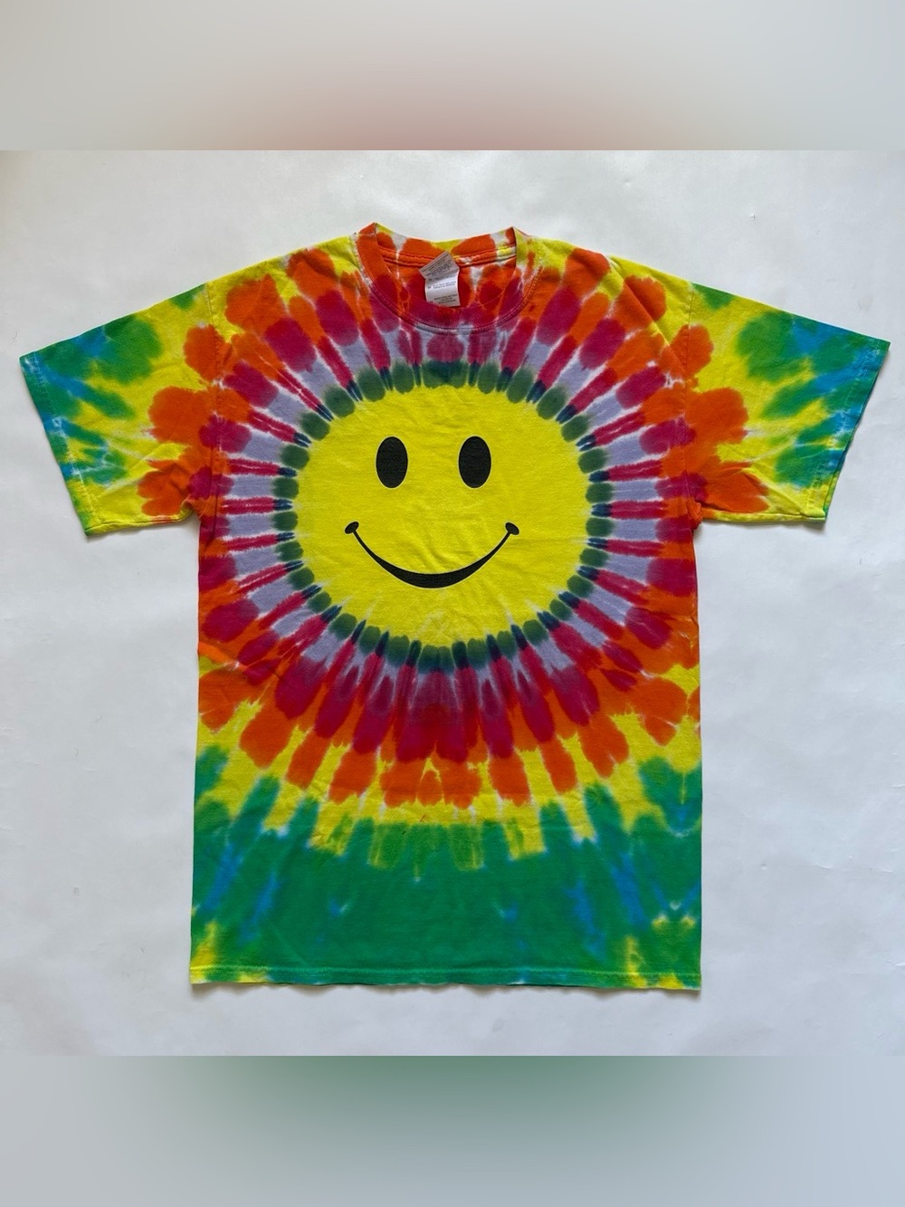 Vintage smiley happy face psychedelic tie dye rainbow Short sleeve tee